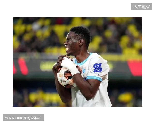 水晶宫vs利兹联:布伦南-约翰逊、伊斯梅拉-萨尔首发,卡尔弗特-勒温、卢卡斯-恩梅加出战